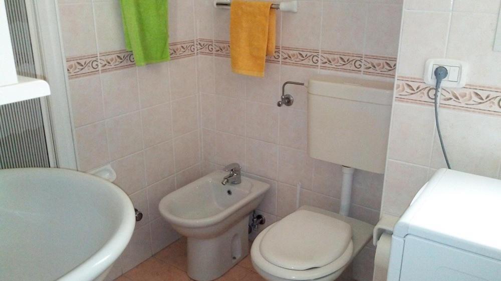 Green Holiday Wohnung Mit Schwimmbad ビビオーネ エクステリア 写真