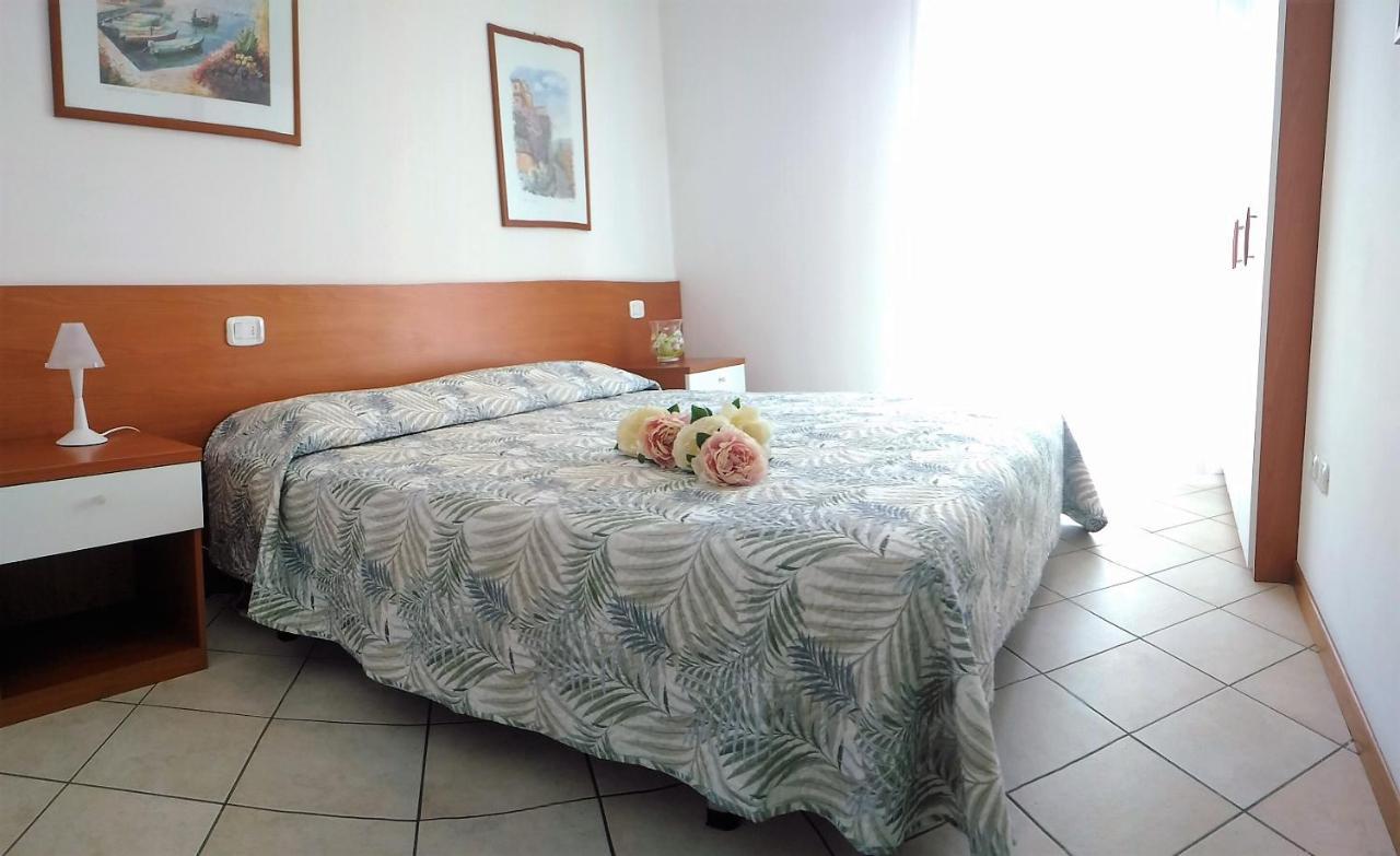 Green Holiday Wohnung Mit Schwimmbad ビビオーネ エクステリア 写真