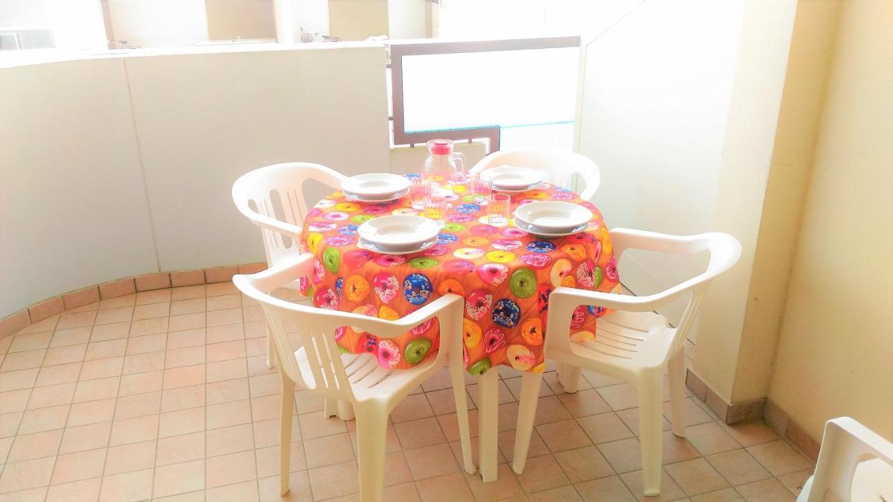 Green Holiday Wohnung Mit Schwimmbad ビビオーネ エクステリア 写真